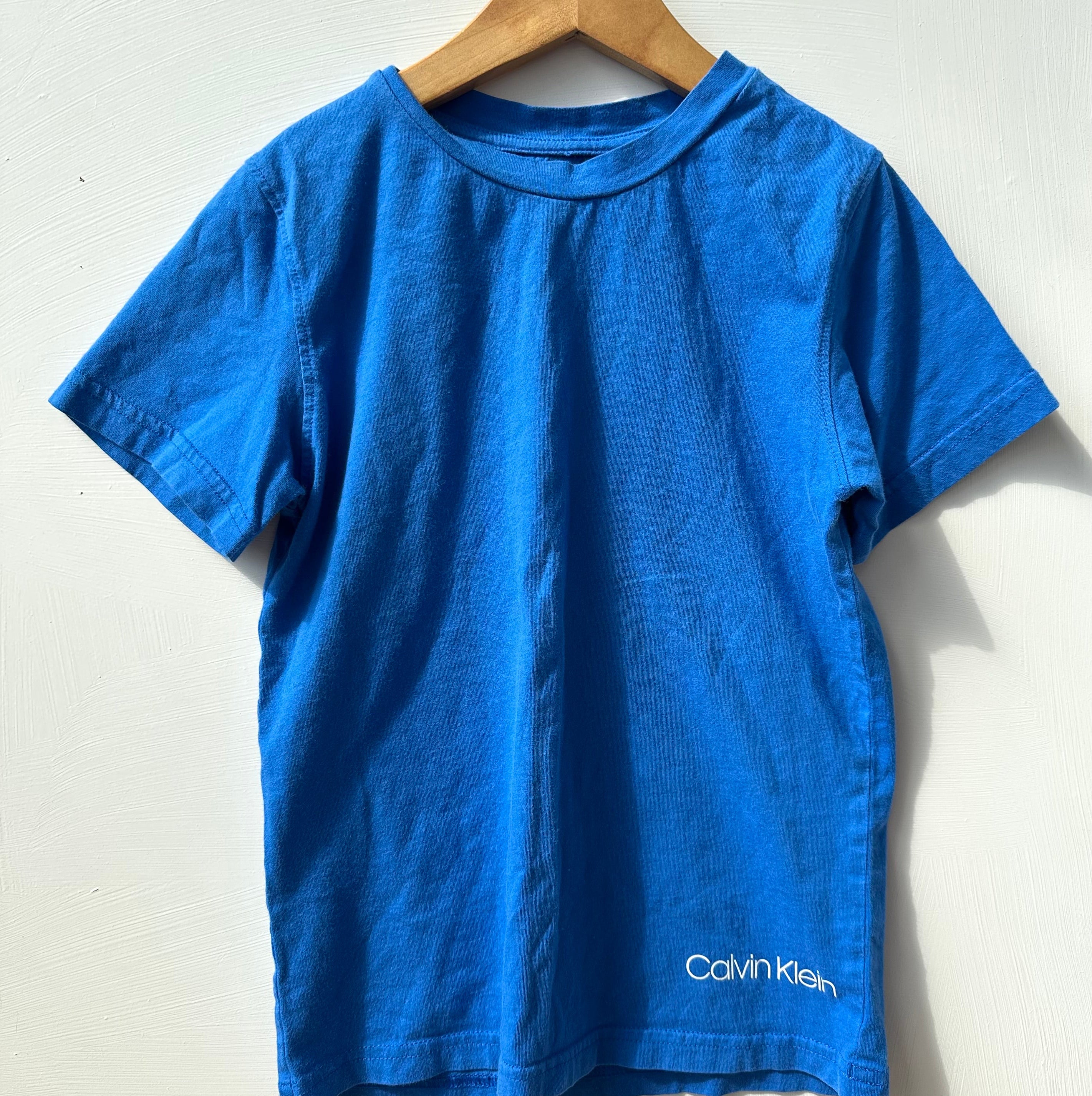 T-shirt bleu Calvin Klein 6 ans | Seconde main