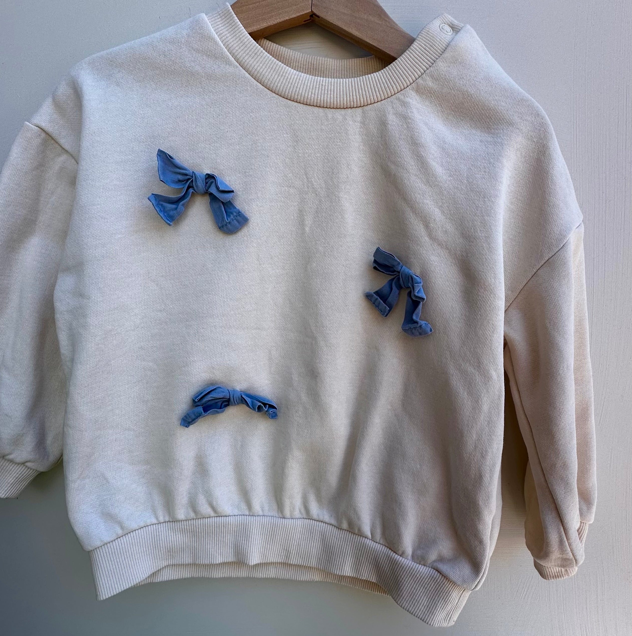 Pull léger à boucles H&M 1 1/2-2 ans  | Seconde main (Mini imperfection*)